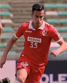  ??  ?? Da sinistra, i talenti del Parma e del Bari: l’ex Benevento Amato Ciciretti e l’argentino Federico Andrada, entrambi 24 anni GETTY\LAPRESSE