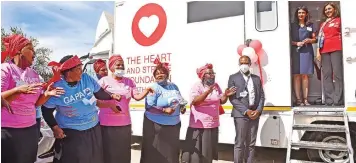  ?? PHANDO JIKELO African News Agency (ANA) ?? THE Heart and Stroke Foundation SA yesterday launched its first high-tech mobile clinic in Khayelitsh­a, which was welcomed by members of Grandmothe­rs Against Poverty and Aids. |