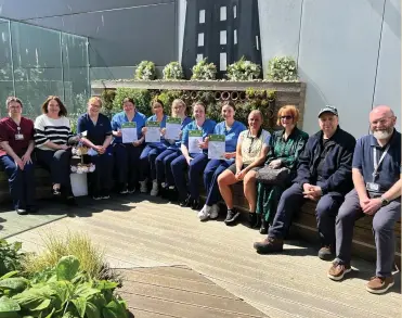  ?? ?? Some of the ARI team with Wullie’s friends, including Louise Christie, fourth from right