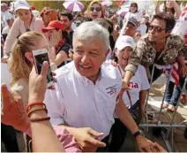  ?? - Reuters ?? CAMPAIGN RALLY: Leftist front-runner Andres Manuel Lopez Obrador of the National Regenerati­on Movement (MORENA) greets supporters during his campaign rally in Ciudad Juarez, Mexico on April 1, 2018.