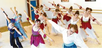  ?? Foto: Xaver Habermeier ?? Fleißig geprobt wird derzeit für das Ballett „Adarna, der Zaubervoge­l“.