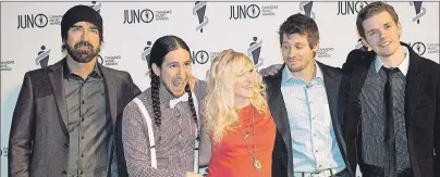  ?? CP PHOTO/LIAM RICHARDS ?? Walk Off The Earth members including Sarah Blackwood, centre, pose on the green carpet before the 2013 Juno Gala, Dinner and Awards in Regina on April 20, 2013. “I’ve never gone on a flight and just gone, ‘Wow, that was so easy to do with my family,’”...