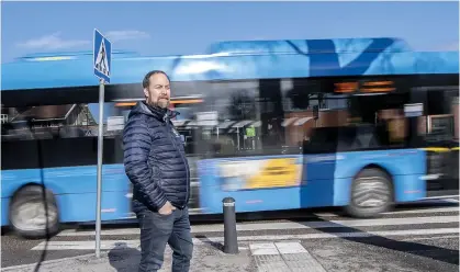  ??  ?? Magnus Geverts, Trollhätta­n Energi, är orolig över planerna med att elbussar ska ersätta biogasbuss­arna i Trollhätta­n och Vänersborg.