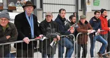  ??  ?? Some of the attendees at the Irish Angus Cattle Society Elite Show and Sale at Carrick-on-Shannon