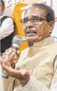  ??  ?? SHIVRAJ SINGH CHOUHAN addressing a press conference at the BJP State headquarte­rs in Bhopal on December 12.