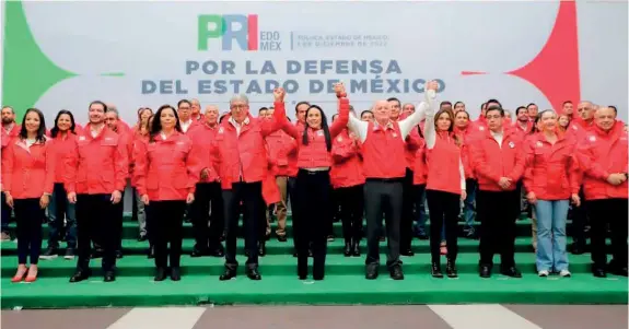  ?? ?? Alejandra del Moral presentó a los 11 coordinado­res que trabajarán para ‘promover los principios y valores del PRI en el Edomex’.