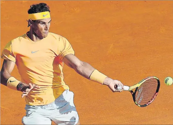  ?? FOTO: EFE ?? Rafa Nadal emitió sensacione­s muy positivas en la victoria sobre el ruso Karen Khachanov. El nº 1 afiló sus golpes ante el exigente test con Thiem en cuartos de Montecarlo