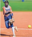  ?? ?? Cyril’s Bradi Harman (31) pitches against Red Oak on Thursday.