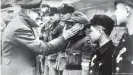  ??  ?? Последний резерв. Снимок сделан 20 апреля 1945 года, за 10 дней до самоубийст­ва Гитлера