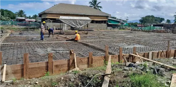  ?? ?? Progress of municipal market constructi­on in Savusavu on June 1, 2023.
