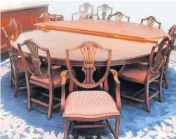  ??  ?? Mahogany dining table and 12 chairs sold for £1,250