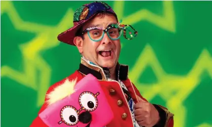  ?? ?? Hammer time … Timmy Mallet.