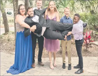  ?? ?? Ronnie, at right, with his siblings on Seth Blair’s wedding day in 2019.