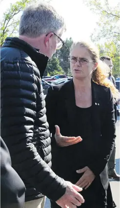  ?? SEAN KILPATRICK / THE CANADIAN PRESS ?? Gov. Gen. Julie Payette visits tornado-damaged communitie­s on Monday with Ottawa Mayor Jim Watson.