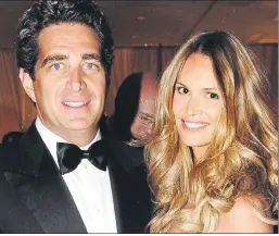  ??  ?? Elle Macpherson and property tycoon Jeffrey Soffer married in 2013