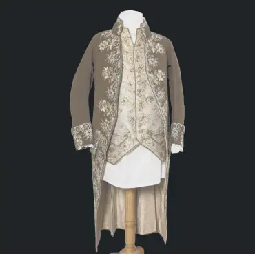  ??  ?? 0 Left, a dress belonging to Katherine Gray of Overskibo, Dornoch was donated by her descendant­s in Australia; . above, a waistcoat and jacket said to have belonged to Bonnie Prince Charlie