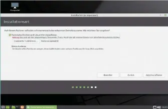  ??  ?? Einfache Solo-installati­on: Zum Einrichten als alleiniges System wählen Sie „Festplatte löschen“. Linux Mint übernimmt damit die komplette erste (und oft einzige) interne Festplatte.