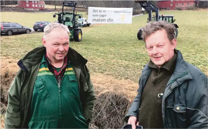  ?? FOTO: TORE ELLINGSEN ?? TØRT PÅ ÅKEREN: Austre Moland-bøndene Lars Woie og Erik Fløystad, her på et bilde fra 2017 tatt i en annen sammenheng.