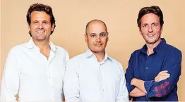  ?? ?? Juan Urdiales (cofundador y CEO), Jon Kamaluddin (presidente del consejo de administra­ción) y Felipe Navío (cofundador y CEO) de Jobandtale­nt.