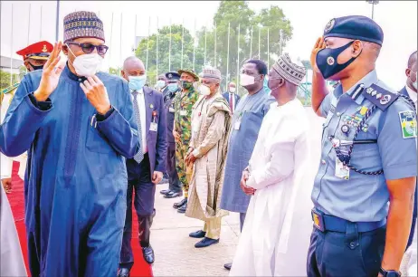  ?? PHOTO: PHILIP OJISUA ?? President Muhammadu Buhari departs Nnamdi Azikiwe Internatio­nal Airport, Abuja for a two- week medical trip to London… yesterday.