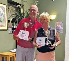  ?? Photo: Jávea Golf ?? This year's champions Ken Hughes and Julie Barry