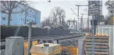  ?? FOTO: MANFRED KASCHNER ?? Am Bahnknoten Lindau fallen immer wieder Arbeiten an. Nicht nur wie hier am frühen Abend, sondern auch nachts.