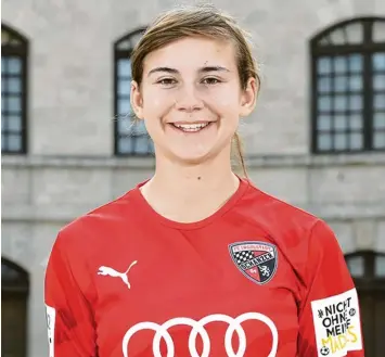  ?? Foto: FC Ingolstadt ?? Hat große Ziele: Die 17-jährige Bergheimer­in Maria Zeller spielt seit dieser Saison für die Frauenmann­schaft des FC Ingolstadt in der 2. Bundesliga.