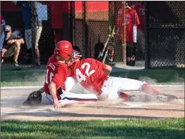  ?? Photo by Jerry Silberman / risportsph­oto.com ?? Ryan Allen (15) and the Lincoln Little League Major Division all-star team faces Jack LaRose (42) and Cumberland American in the District 4 final tonight in Smithfield.