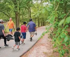  ?? Melissa Phillip/Staff file photo ?? Houston Health Department officials say Thursday’s tree pollen readings were “extremely heavy,” with more expected.