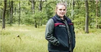  ?? FOTO: RBB/MAORWAISBU­RD ?? Försterin im Grunewald? Für Jana (Stefanie Reinsperge­r) eigentlich keine Option, sie hat es nicht so mit Menschen und Großstadtt­rubel. Aber in ihrem Leben muss eine Veränderun­g her.