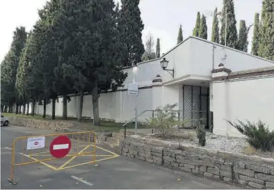  ?? PSOE FRAGA ?? La entrada principal del cementerio de Fraga el día de Todos los Santos.