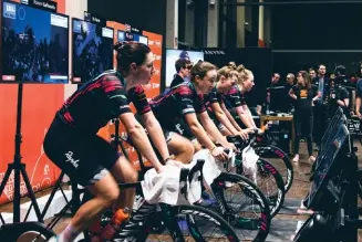  ??  ?? above
For Round 1 of the 2019 Zwift Women's Kiss Super League, four members of Canyon/sram – Tanja Erath,
Rotem Gafinovitz, Ella Harris and
Alice Barnes – raced at Canyon Bicycles headquarte­rs in Koblenz, Germany