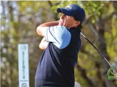  ?? REUTERS ?? Phil Mickelson tees off on the 15th hole.