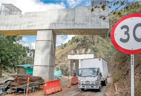  ?? FOTO JUAN ANTONIO SÁNCHEZ ?? En Antioquia hay nueve concesione­s de Cuarta Generación las cuales, según reportes de la CCI, en su gran mayoría detuvieron sus obras. En la foto, la conexión Mar 2.