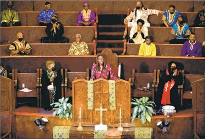  ?? Photograph­s by Gary Coronado Los Angeles Times ?? PASTOR Thema Bryant preaches at First AME Church. This month she became president of the American Psychologi­cal Assn.