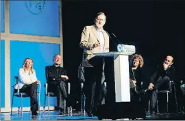  ?? ALF / EFE ?? Rajoy, en Málaga, con los candidatos andaluces a las municipale­s