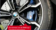  ??  ?? De remmen van de BMW zijn uitstekend doseerbaar.