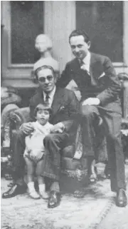  ??  ??    Los tres Enriques González (de izquierda a derecha): nieto, abuelo e hijo. Madrid, 1929. Tomada (con permiso) del libro autobiográ­fico de Enrique González Martínez, Misterio de una vocación. Vol. 2. La apacible locura. Editorial Offset, México, 1985.