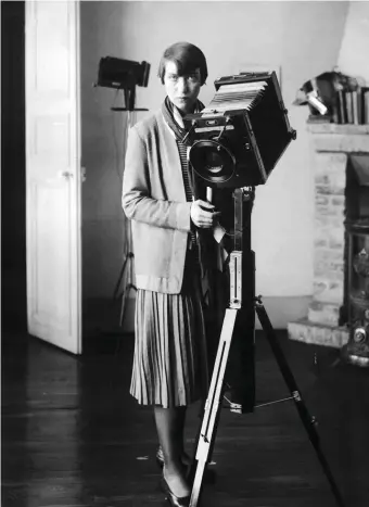  ??  ?? Berenice Abbott at her studio on the rue Servandoni, Paris, 1928