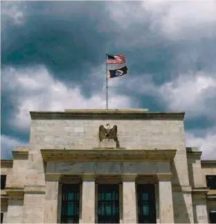 ?? ?? Η εφαρμογή του οράματος της πολιτικής του Τραμπ θα ασκούσε σημαντικές ανοδικές πιέσεις στον πληθωρισμό και στη Fed, σημειώνει η Deutsche Bank.