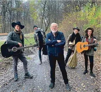  ?? Foto: Festival Ji.hlava ?? V písničkářo­vě světě Dokument s názvem Tahle doba není pro nás se pokouší přiblížit osobnost Jana Nedvěda.