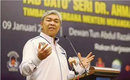  ?? PIC BY ZULFADHLI ZULKIFLI ?? Deputy Prime Minister Datuk Seri Dr Ahmad Zahid Hamidi speaking at the Crime Prevention Education Convention in Kuala Lumpur yesterday.