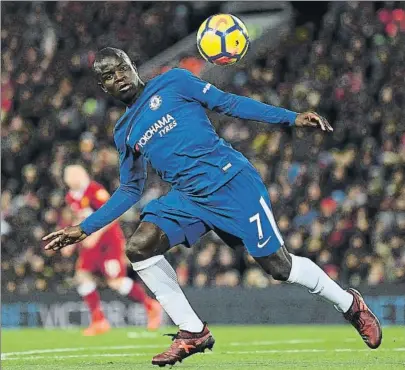  ?? FOTO: GETTY ?? Kanté se multiplica en el Chelsea para cortar el juego de los rivales y crear situacione­s de peligro en ataque