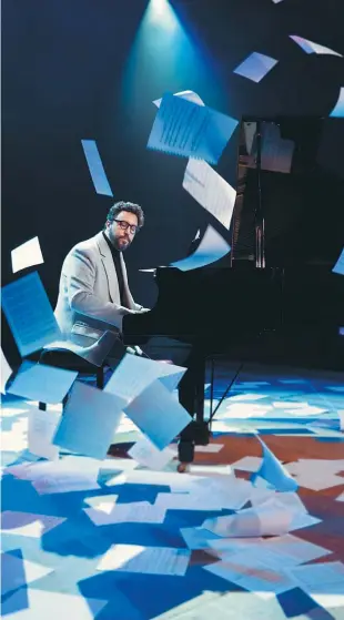 ?? / Cortesía: Misi Produccion­es ?? Juan Mondragón interpreta a Gabriel en el espectácul­o “El compositor de sueños”.
