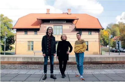  ?? BILD: PRIVAT ?? Kulturföre­ningen Svenshögen station fick Stenungsun­ds kulturstip­endium 2022. Styrelsen består av Camilla Johansson Bäcklund, Julia Boström och Christian Kleinhenz.