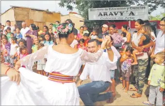  ??  ?? Ayer se realizó el lanzamient­o del programa Aravy’a, en el local del Comedor Comunitari­o Fundación ‘María Madre de los Pobres’, que proveerá almuerzo y actividade­s para los niños.