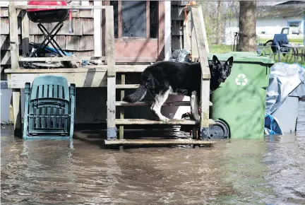  ?? ALLEN McINNIS ?? Some flood-affected residents are claiming the city appears to be disorganiz­ed and unprepared to deal with the crisis.