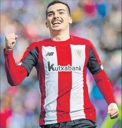  ?? FOTO: JUAN ECHEVERRÍA ?? Felicidad
Córdoba celebra con el puño cerrado su primer gol liguero de la temporada en el partido frente al Valladolid