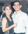  ??  ?? Reina Larios y Mauricio Bonilla Lexys Meza y Kelin Méndez
