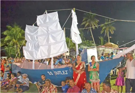  ?? Photo: Shratika Naidu ?? Part of the large crowd that gathered during the centennial celebratio­n at the Foreshore Park in Savusavu on Friday night.